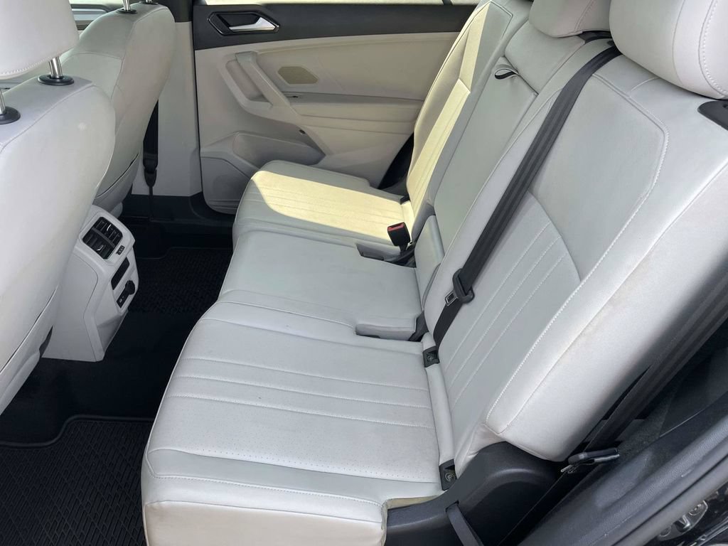 Used 2023 Volkswagen Tiguan SE R-Line FWD image 12