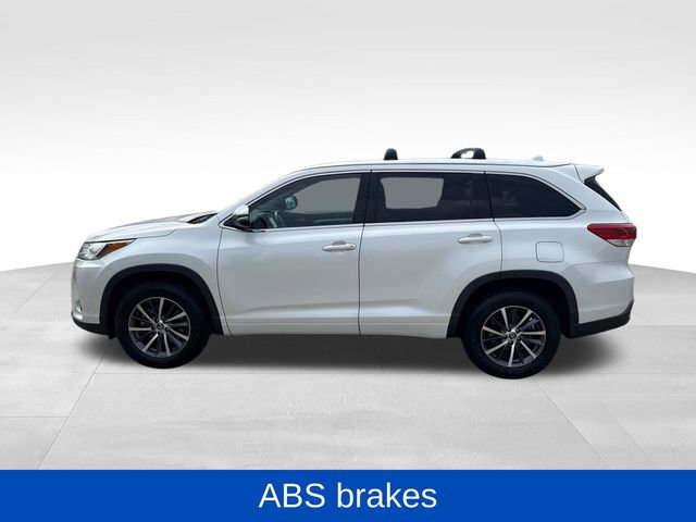 Used 2018 Toyota Highlander XLE FWD image 7