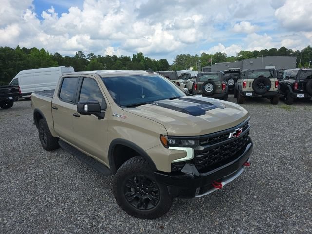 Used 2022 Chevrolet Silverado 1500 ZR2 w/ Technology Package AWD/4WD image 2