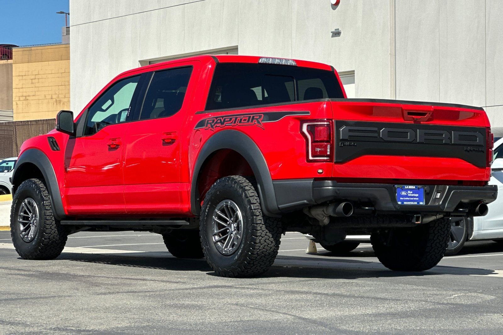 Certified 2019 Ford F150 Raptor w/ Equipment Group 802A Luxury image 5