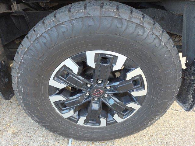 Used 2022 Nissan Frontier Pro-X RWD image 21