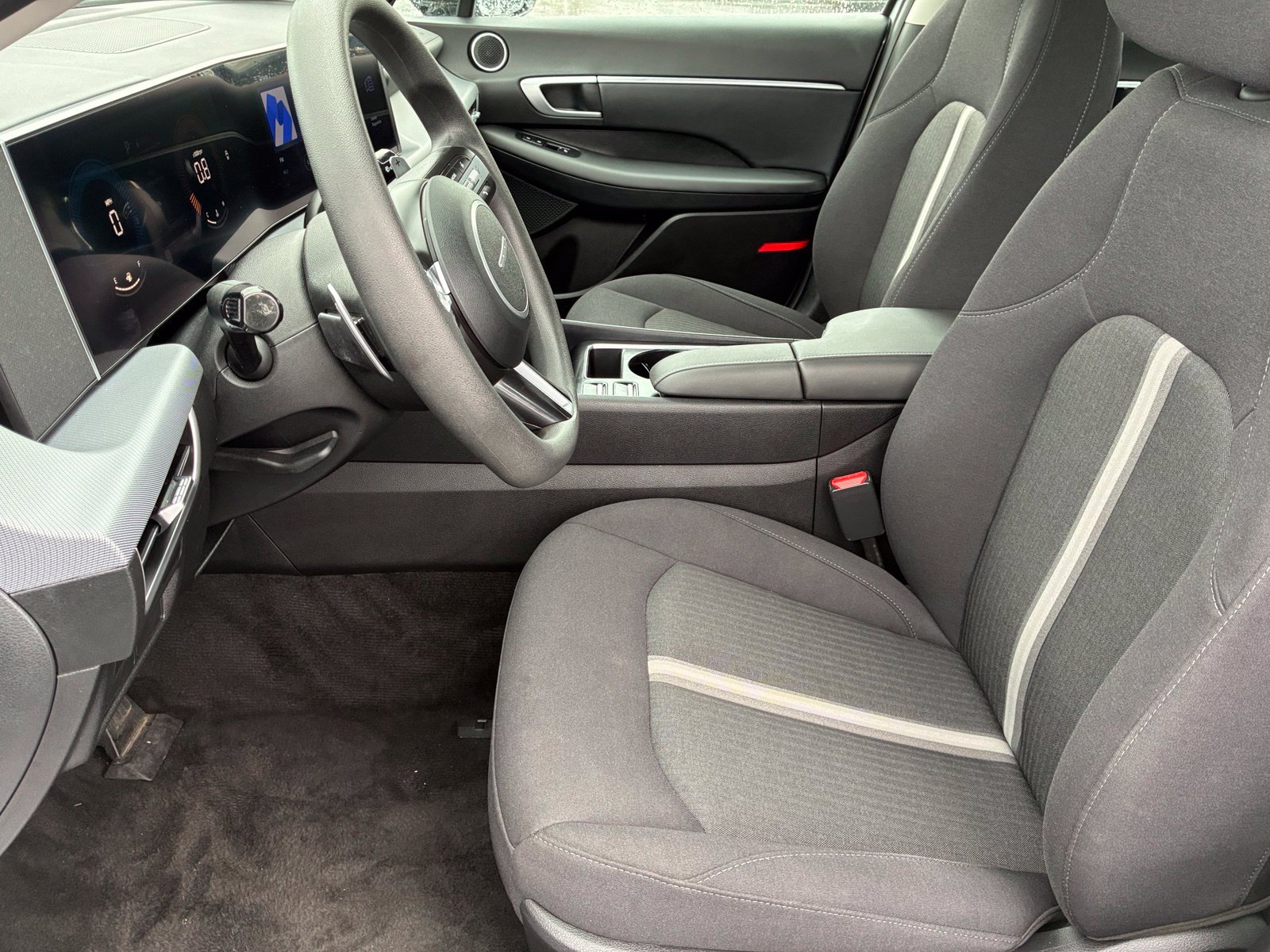Used 2025 Hyundai Sonata SEL FWD image 13