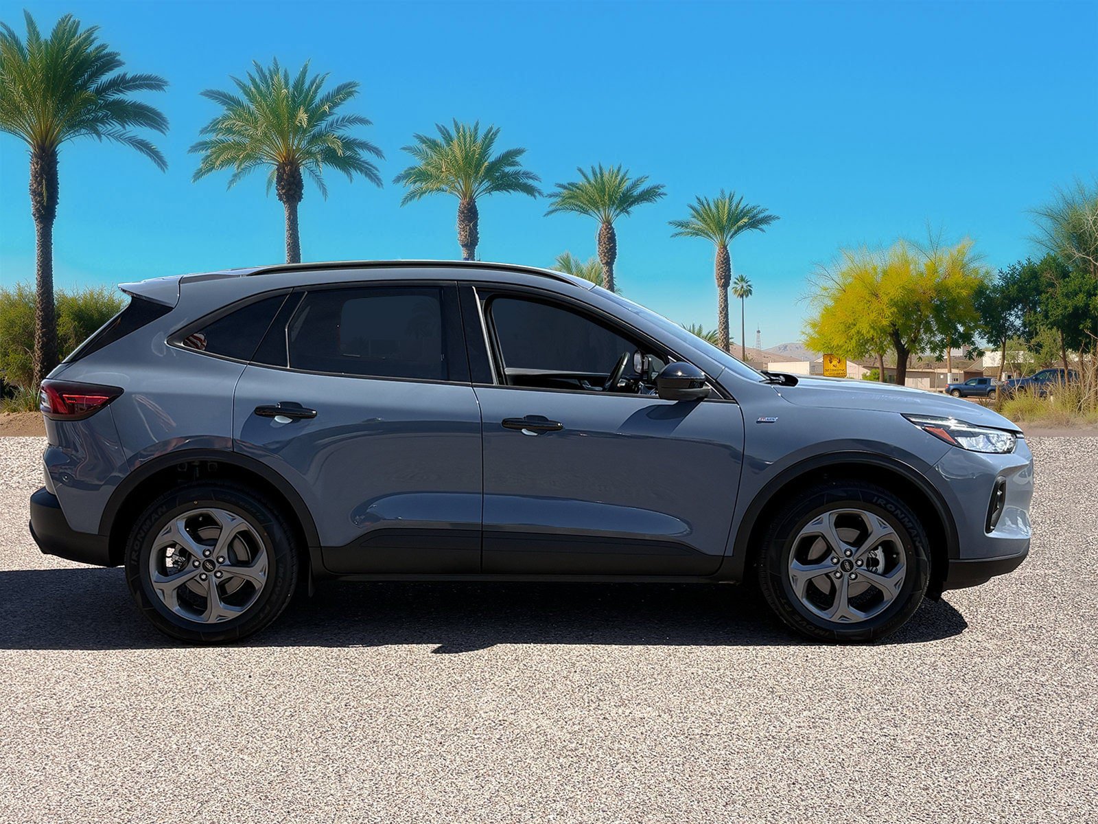 Certified 2025 Ford Escape ST-Line Select AWD/4WD image 7