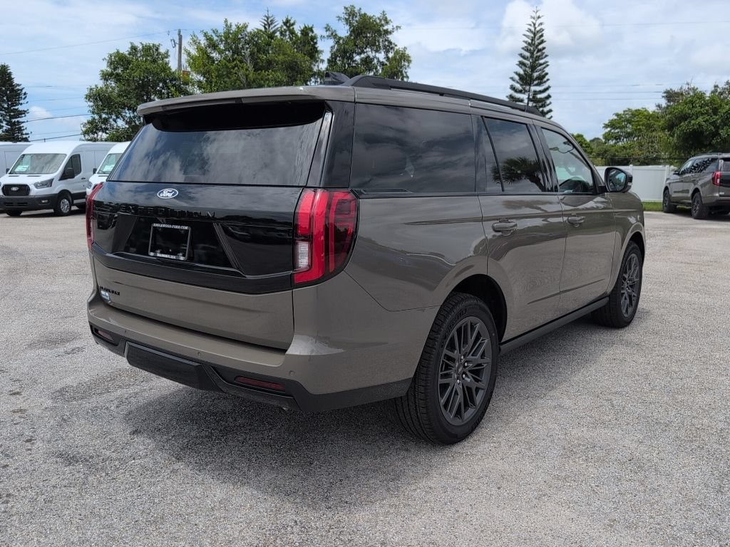 Certified 2027 Ford Expedition Platinum w/ Stealth Appearance Package AWD/4WD image 3