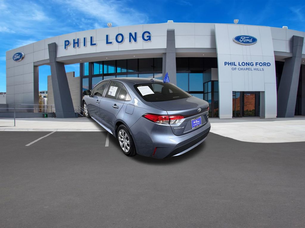 Used 2022 Toyota Corolla LE FWD image 3