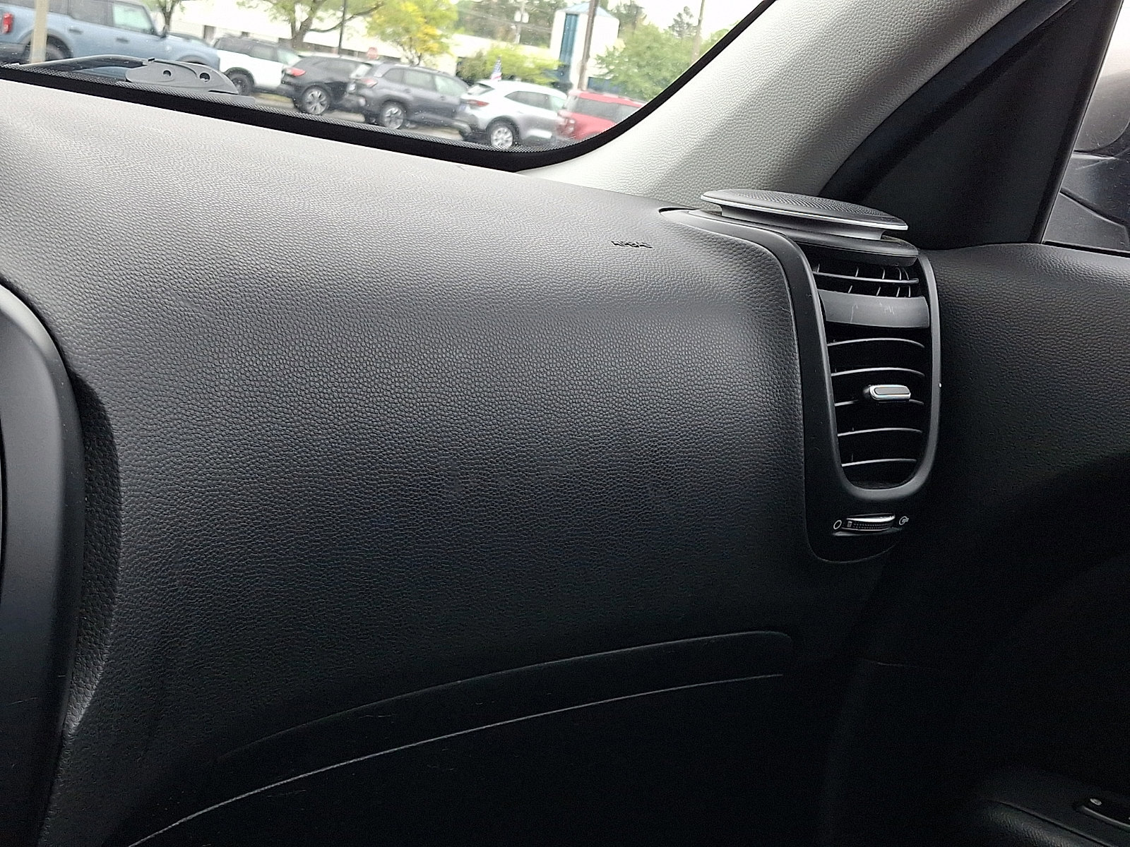 Used 2018 Kia Soul FWD image 24