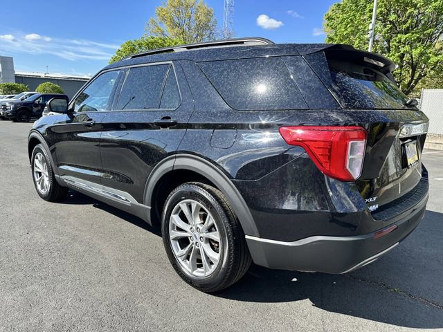 Certified 2023 Ford Explorer XLT w/ Equipment Group 202A image 3