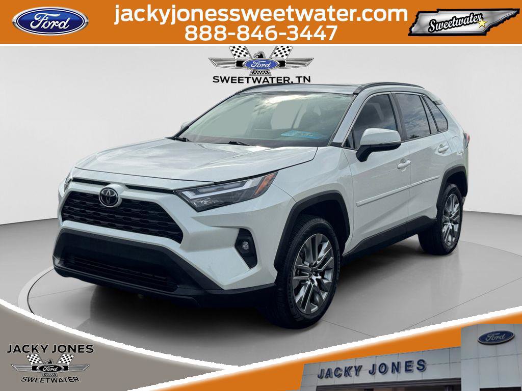 Used 2022 Toyota RAV4 XLE Premium image 1