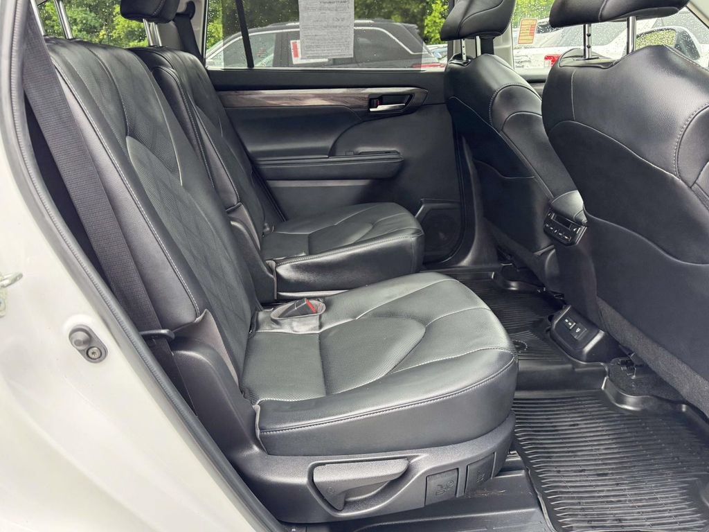 Used 2023 Toyota Highlander Platinum AWD/4WD image 15