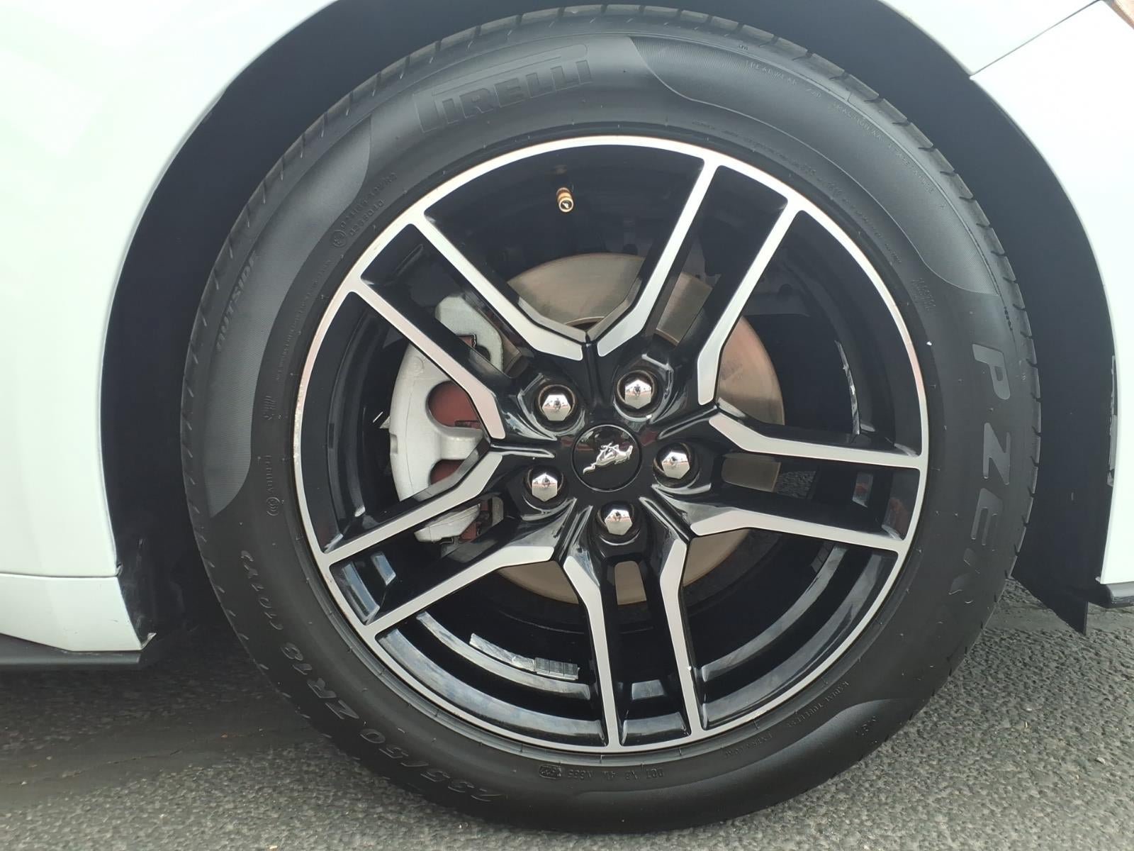 Certified 2018 Ford Mustang Premium RWD image 9