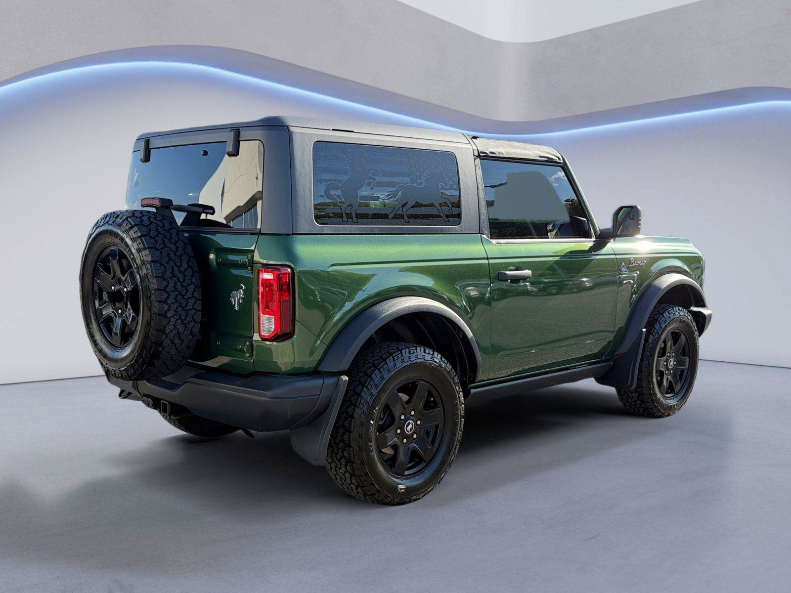 Certified 2024 Ford Bronco Black Diamond AWD/4WD image 3