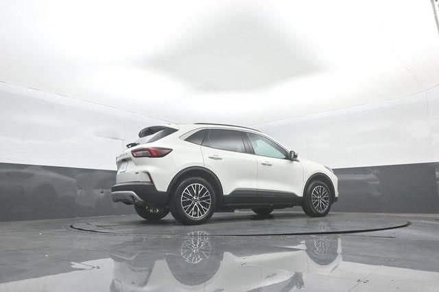 Certified 2024 Ford Escape SE FWD image 35