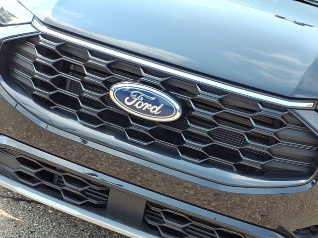 Certified 2024 Ford Escape ST-Line w/ Tech Pack #1 AWD/4WD image 18