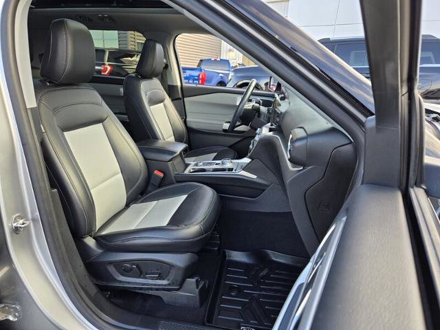 Certified 2022 Ford Explorer XLT w/ Equipment Group 202A image 20