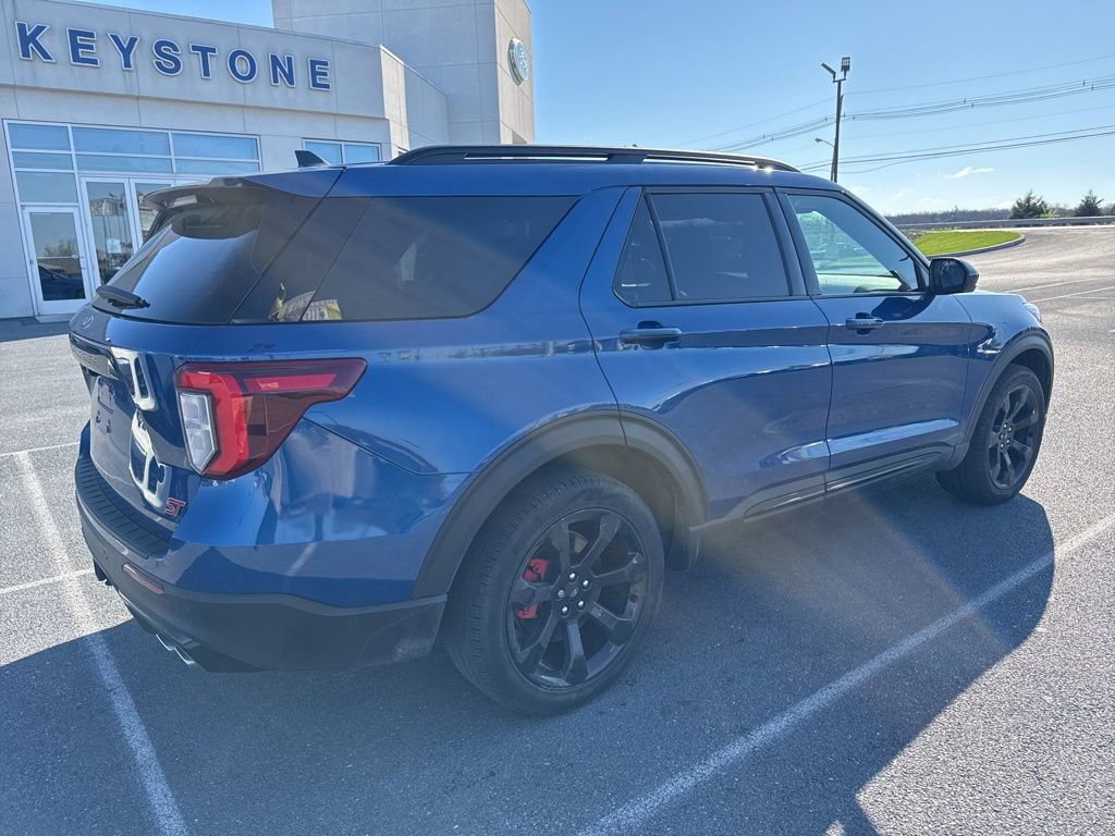 Certified 2022 Ford Explorer ST w/ ST Street Pack AWD/4WD image 4