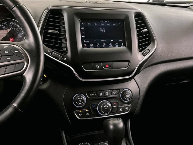 Used 2020 Jeep Cherokee Latitude Plus AWD/4WD image 6