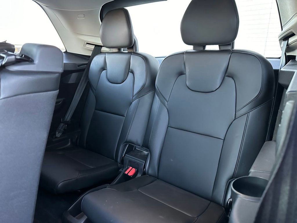 Used 2023 Volvo XC90 B5 Core w/ Protection Package Premier image 15