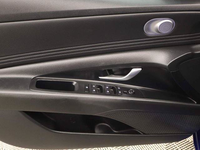 Used 2023 Hyundai Elantra SEL w/ Convenience Package FWD image 39
