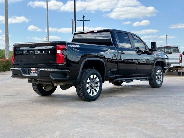 Used 2022 Chevrolet Silverado 2500 Custom w/ Custom Convenience Package AWD/4WD image 2