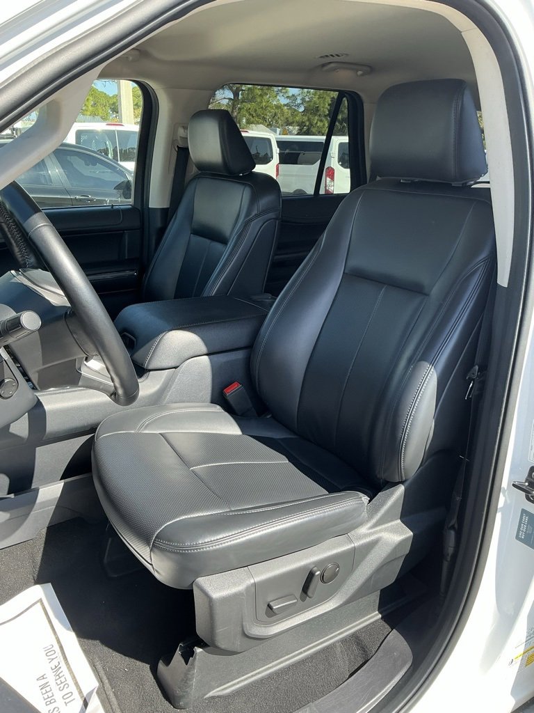 Certified 2024 Ford Expedition XLT image 31