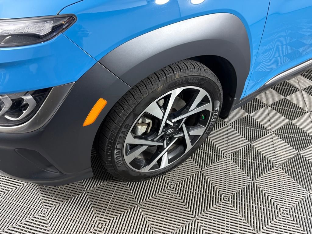 Used 2022 Hyundai Kona Limited w/ Cargo Package image 11