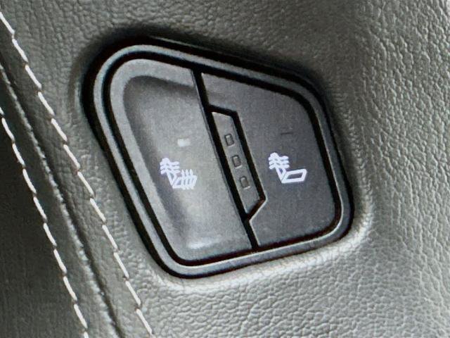 Used 2020 Chevrolet Suburban LT AWD/4WD image 23