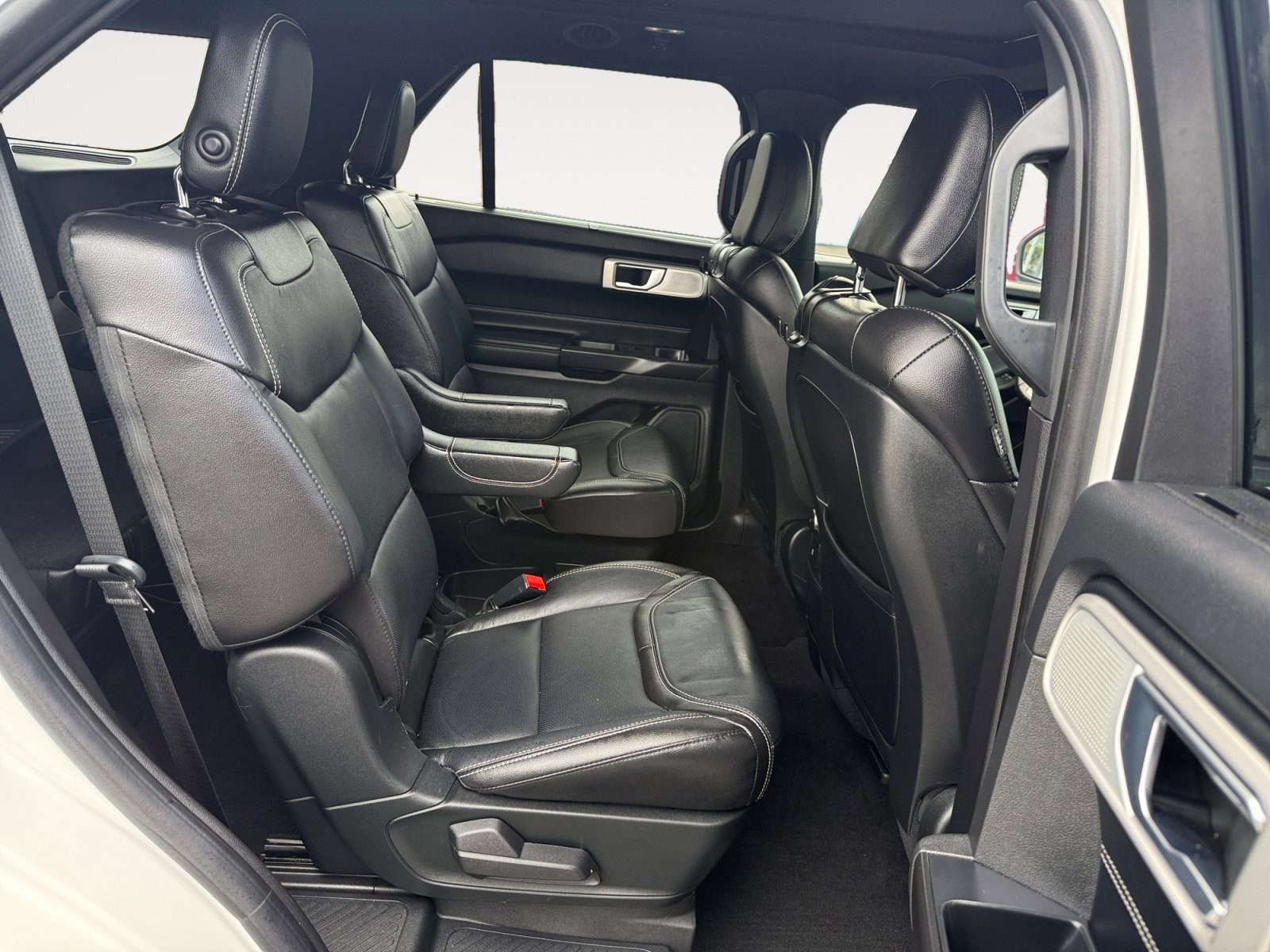 Certified 2020 Ford Explorer ST w/ Premium Technology Package AWD/4WD image 18