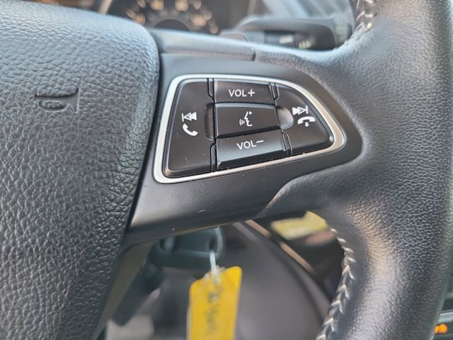 Certified 2018 Ford Escape SE w/ SE Sport Appearance Package image 10