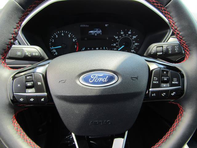 Certified 2022 Ford Escape SEL w/ SEL Stealth AWD Package image 19