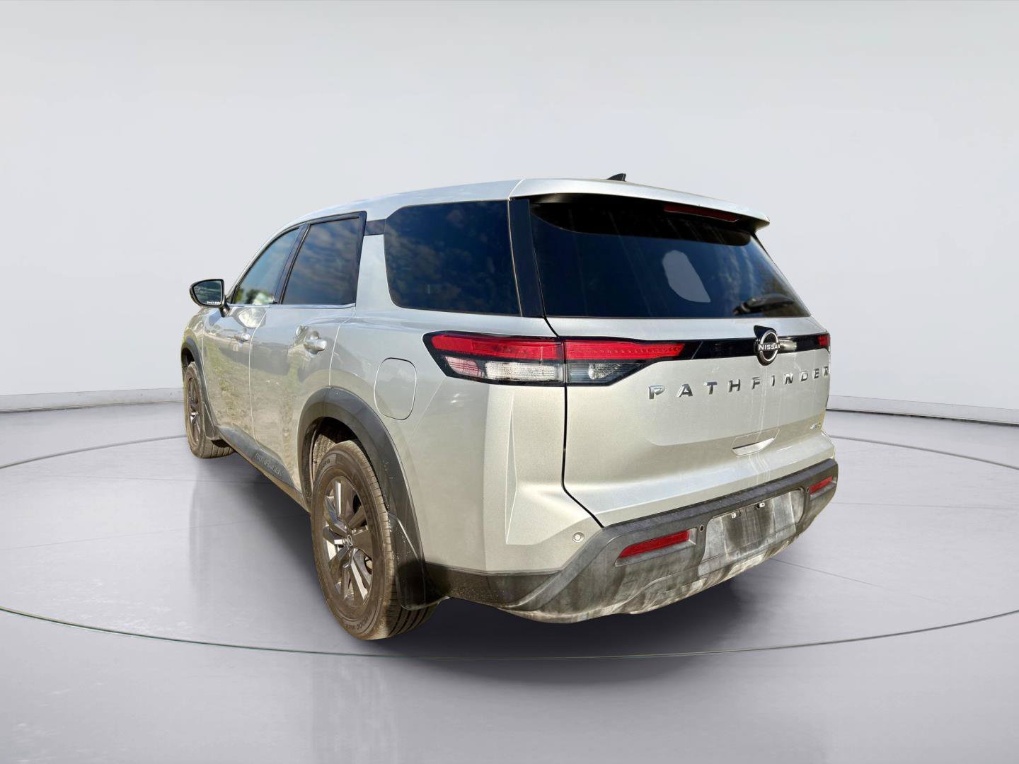 Used 2023 Nissan Pathfinder S AWD/4WD image 5