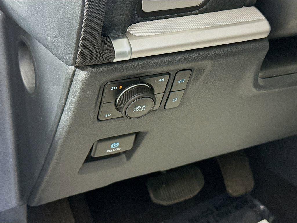 Certified 2025 Ford Expedition Active AWD/4WD image 16