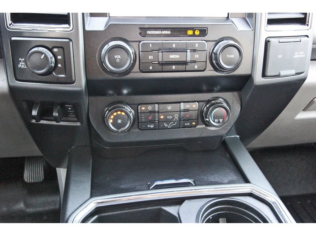 Certified 2022 Ford F250 XLT w/ XLT Premium Package AWD/4WD image 27