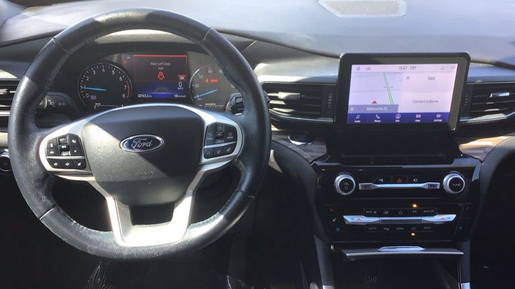 Certified 2022 Ford Explorer Limited w/ Equipment Group 301A image 21