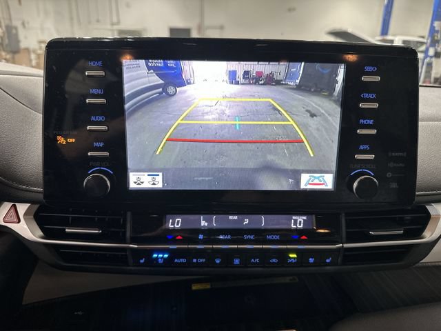Used 2024 Toyota Sienna Limited AWD/4WD image 29