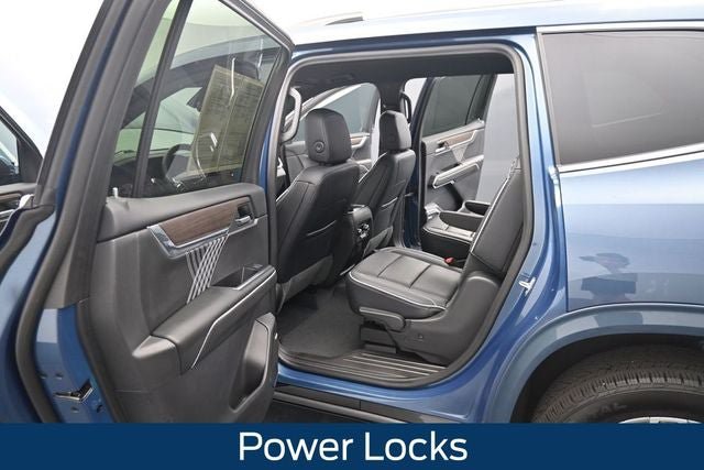 Used 2024 GMC Acadia Denali AWD/4WD image 18