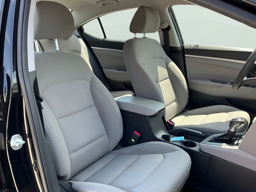 Used 2020 Hyundai Elantra SE image 14