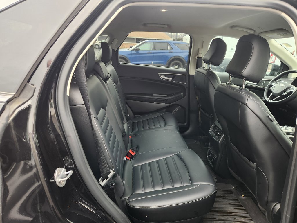 Certified 2024 Ford Edge SEL w/ Convenience Package image 4