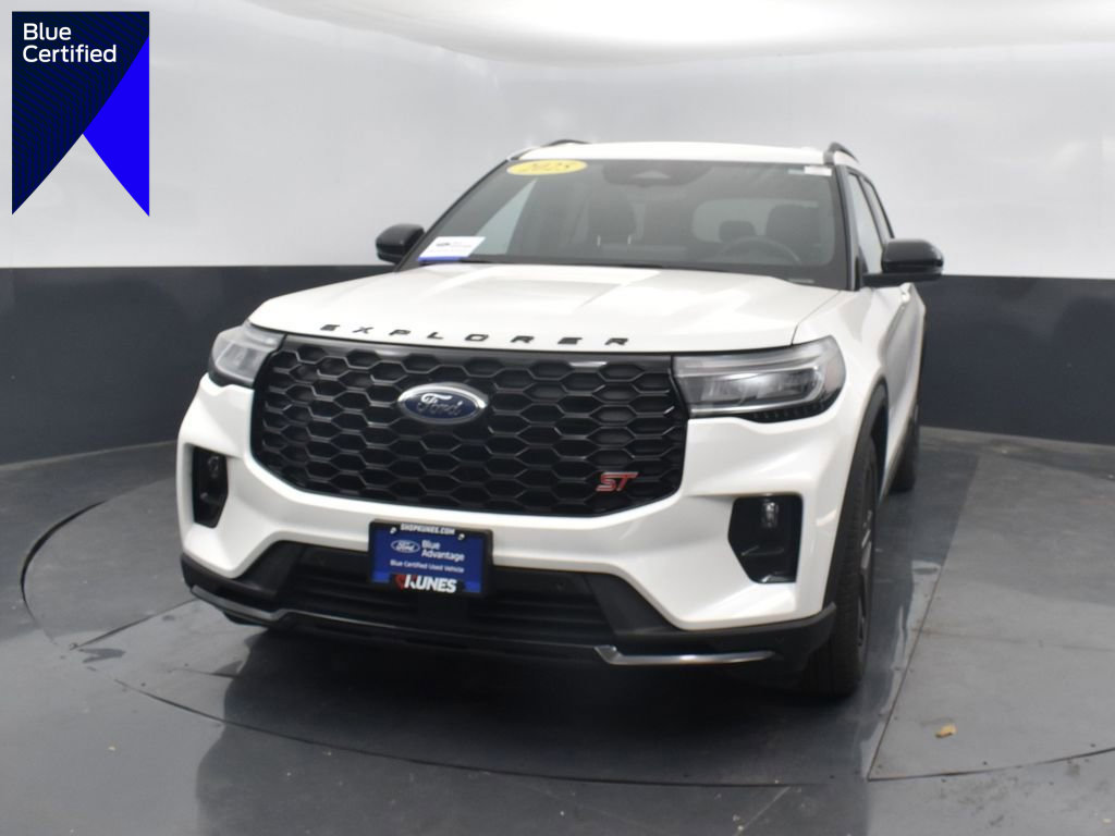 Certified 2025 Ford Explorer ST image 1