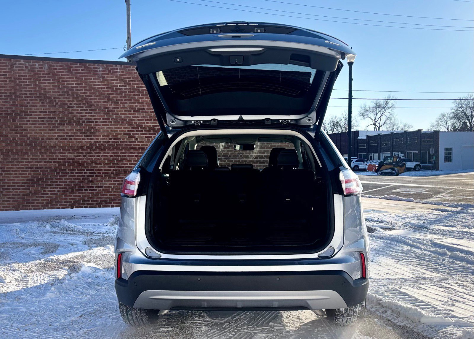 Certified 2024 Ford Edge SEL w/ Convenience Package image 9