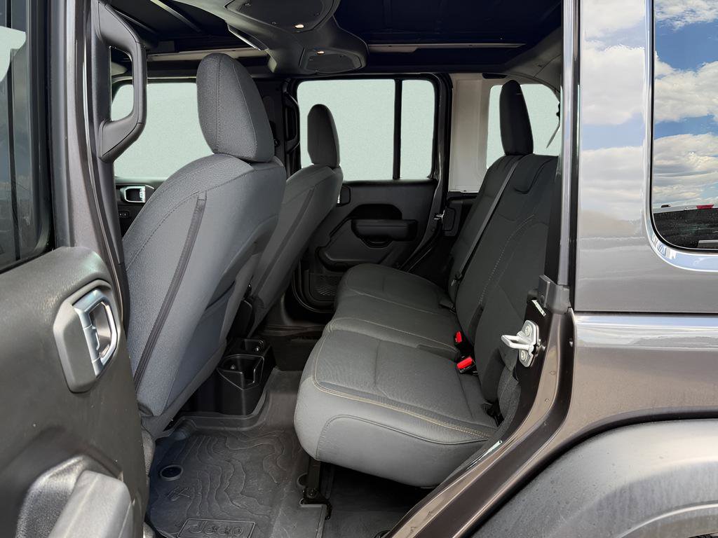 Used 2025 Jeep Wrangler Unlimited Sport AWD/4WD image 5
