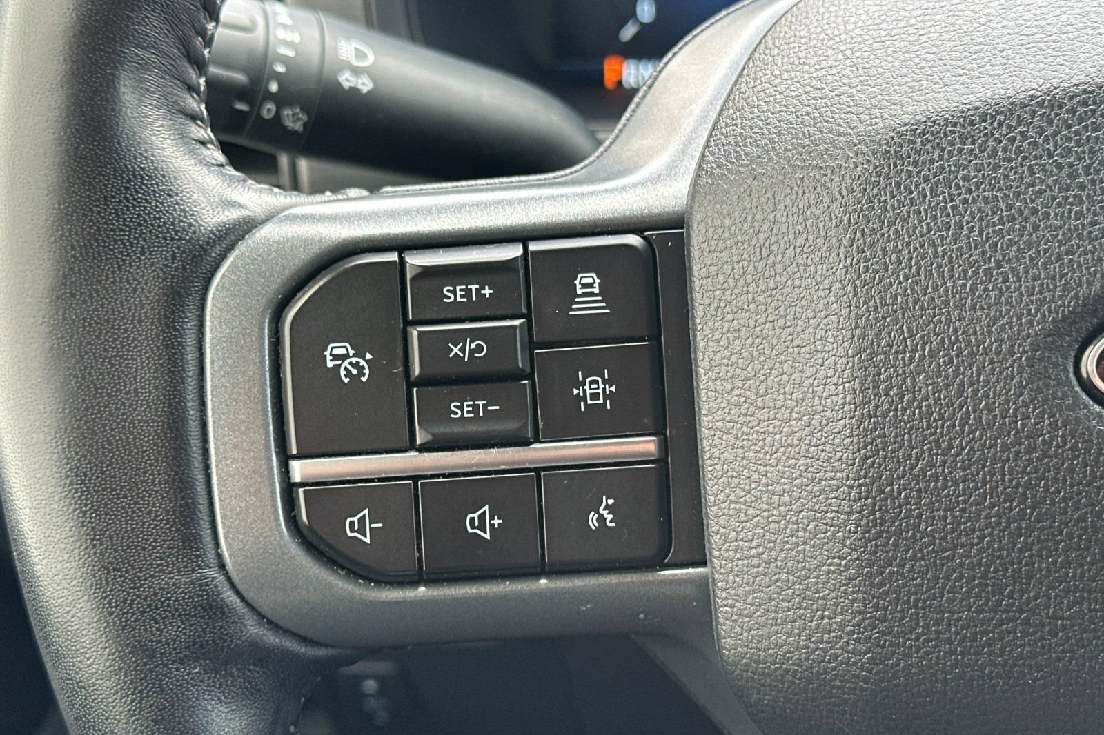 Certified 2024 Ford F150 Lariat w/ FX4 Off-Road Package AWD/4WD image 25