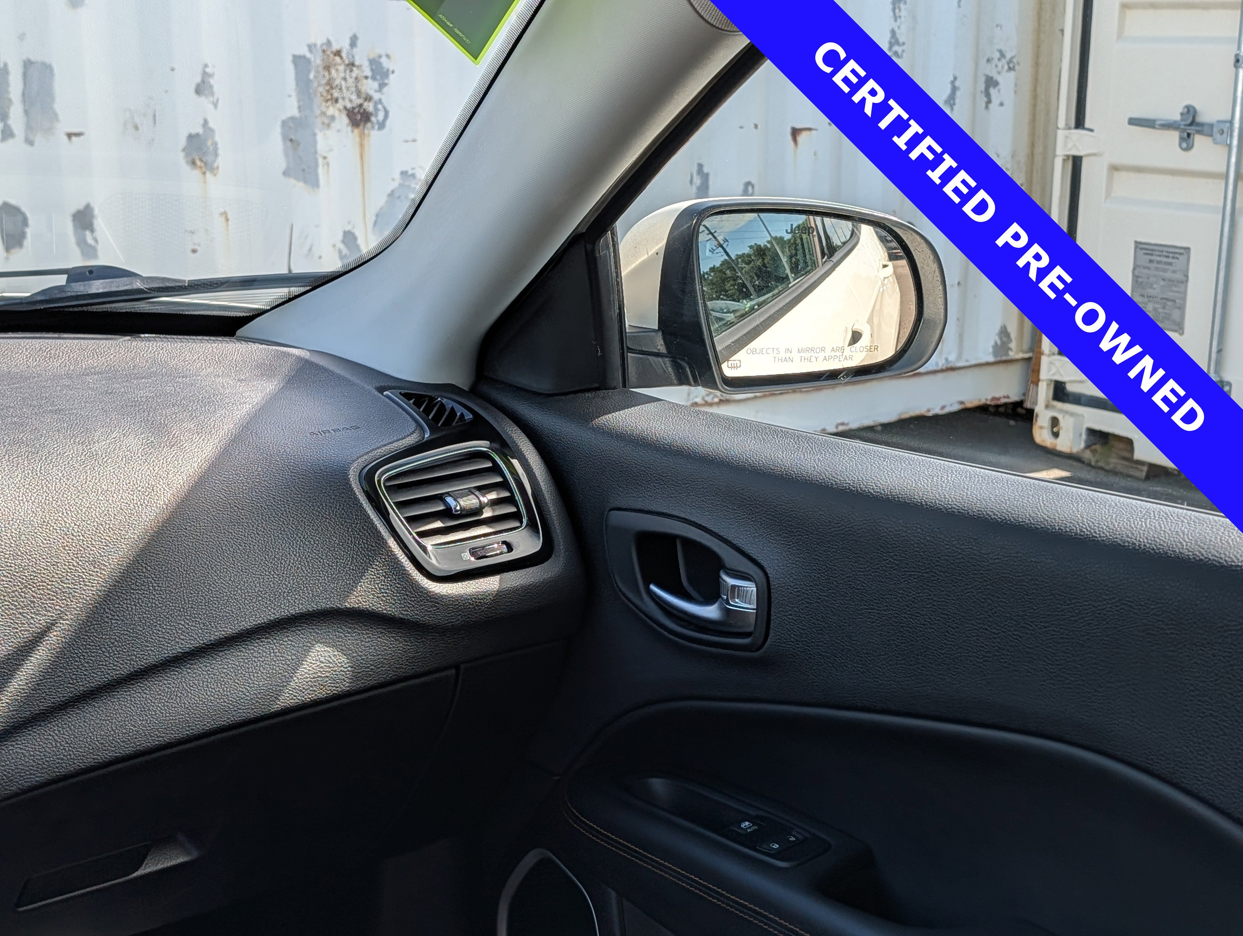 Used 2018 Jeep Compass Limited AWD/4WD image 17