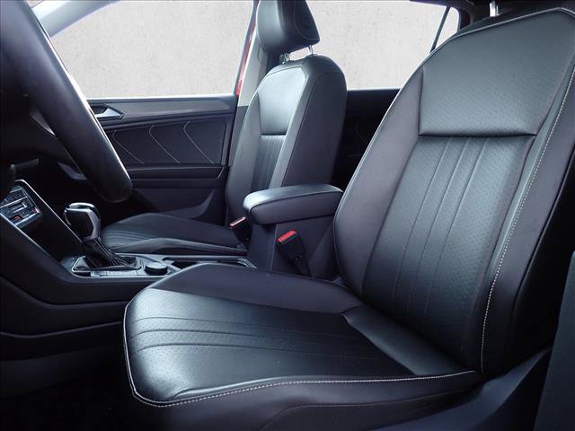 Used 2022 Volkswagen Tiguan SE AWD/4WD image 13
