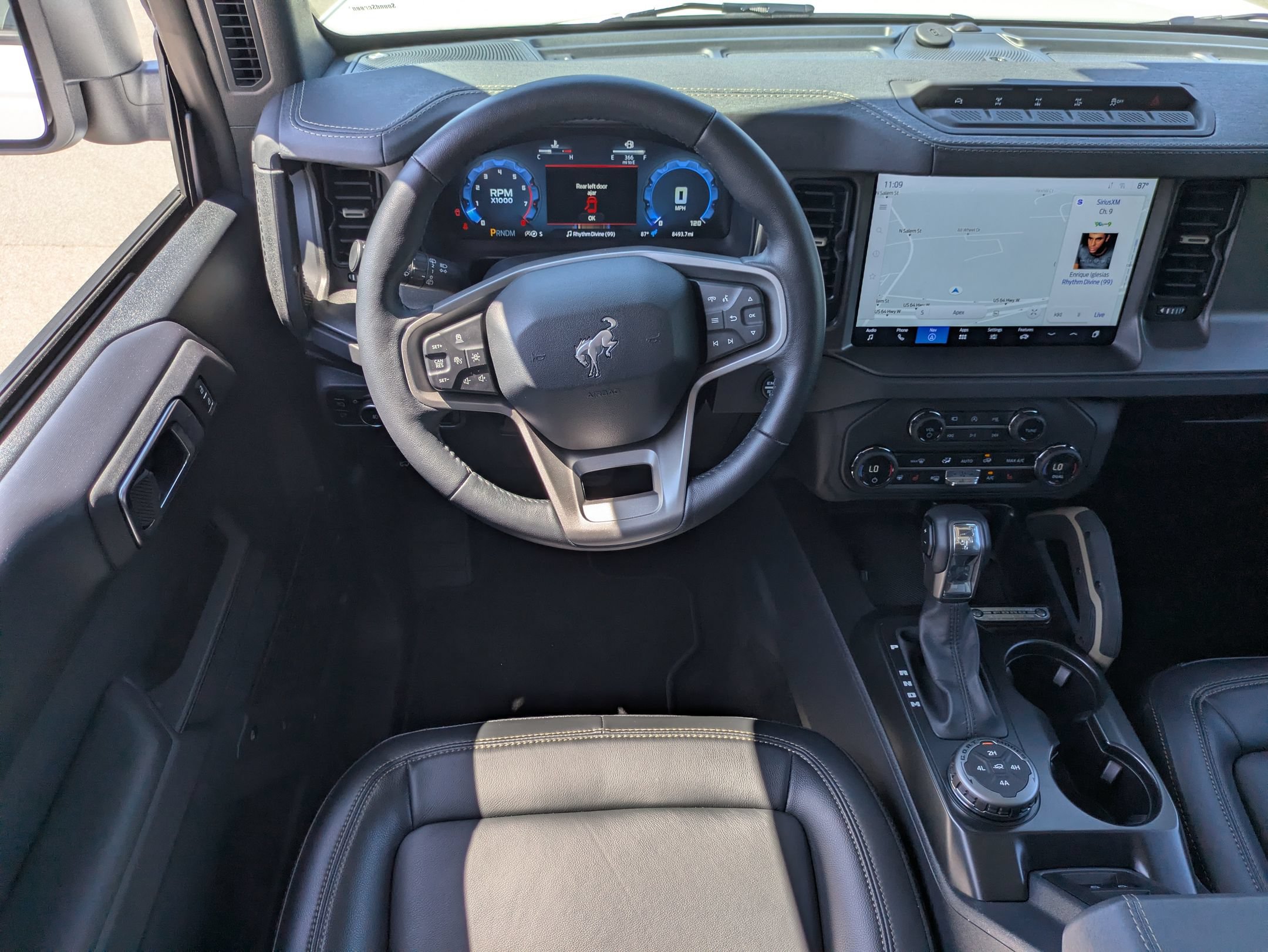 Certified 2025 Ford Bronco Badlands AWD/4WD image 35