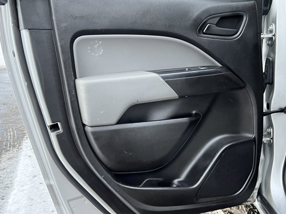 Used 2020 Chevrolet Colorado W/T w/ Custom Special Edition image 30