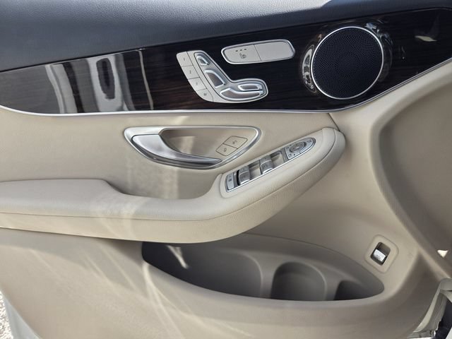 Used 2022 Mercedes-Benz GLC 300 image 22