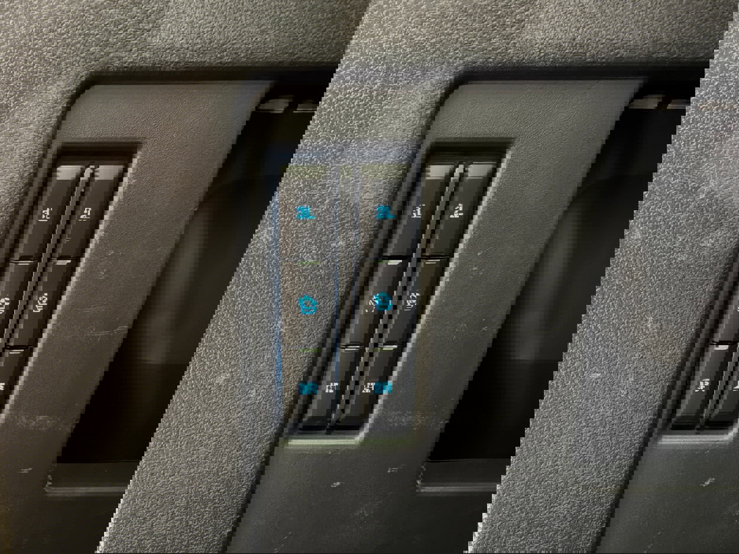 Certified 2024 Ford Expedition XLT image 35