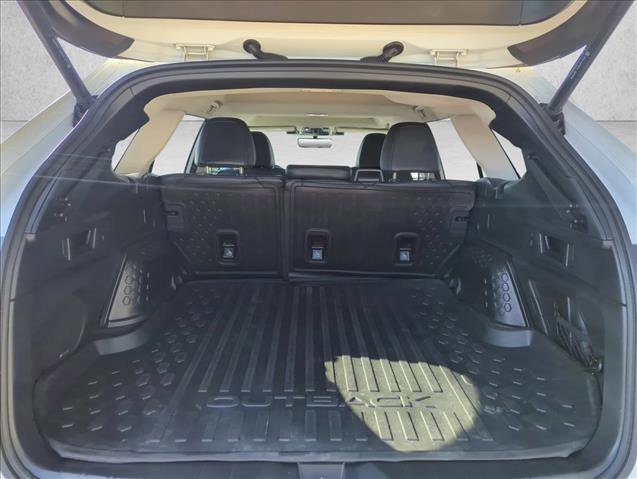 Used 2025 Subaru Outback Limited image 10