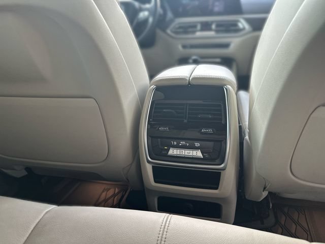 Used 2022 BMW X5 sDrive40i w/ Parking Assistance Package RWD image 25