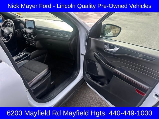 Certified 2025 Ford Escape ST-Line image 9